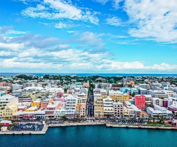 Bermuda lifts travel restrictions for vaccinated travelers