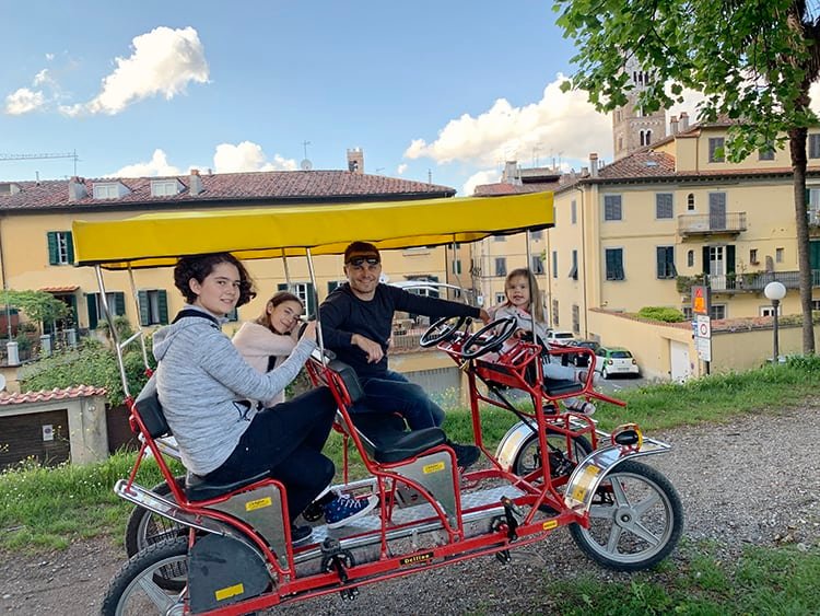 How to Travel for Cheap With the Whole Family